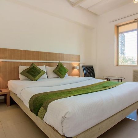 Treebo Trend Golden Nest Ξενοδοχείο Thane Εξωτερικό φωτογραφία